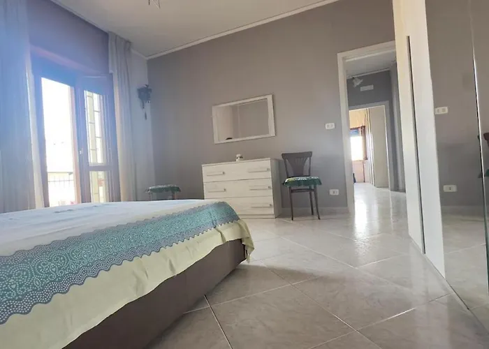 4 Beds - 2 Bedrooms Near The Station * Rzym